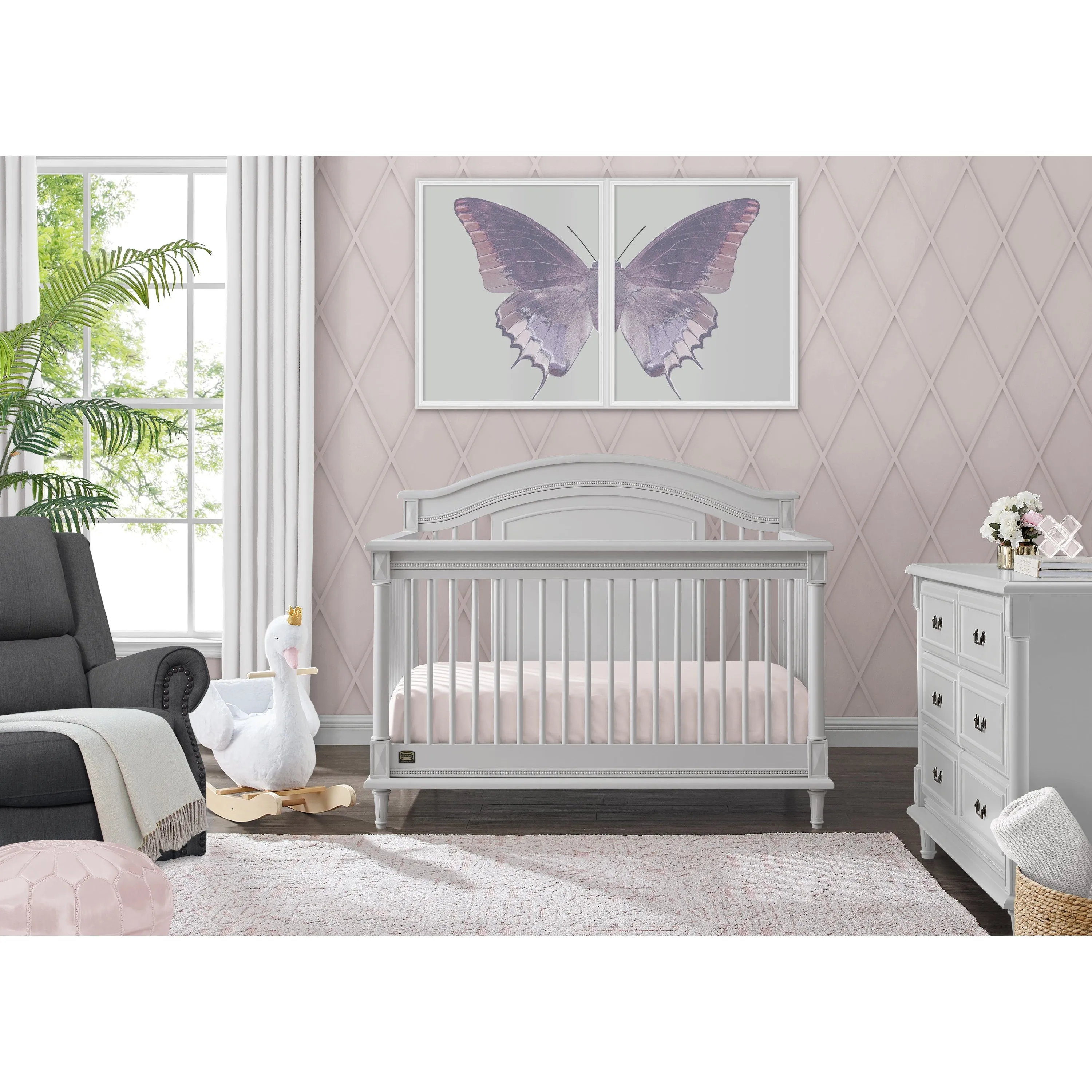 Delta Juliette 6-in-1 Convertible Crib