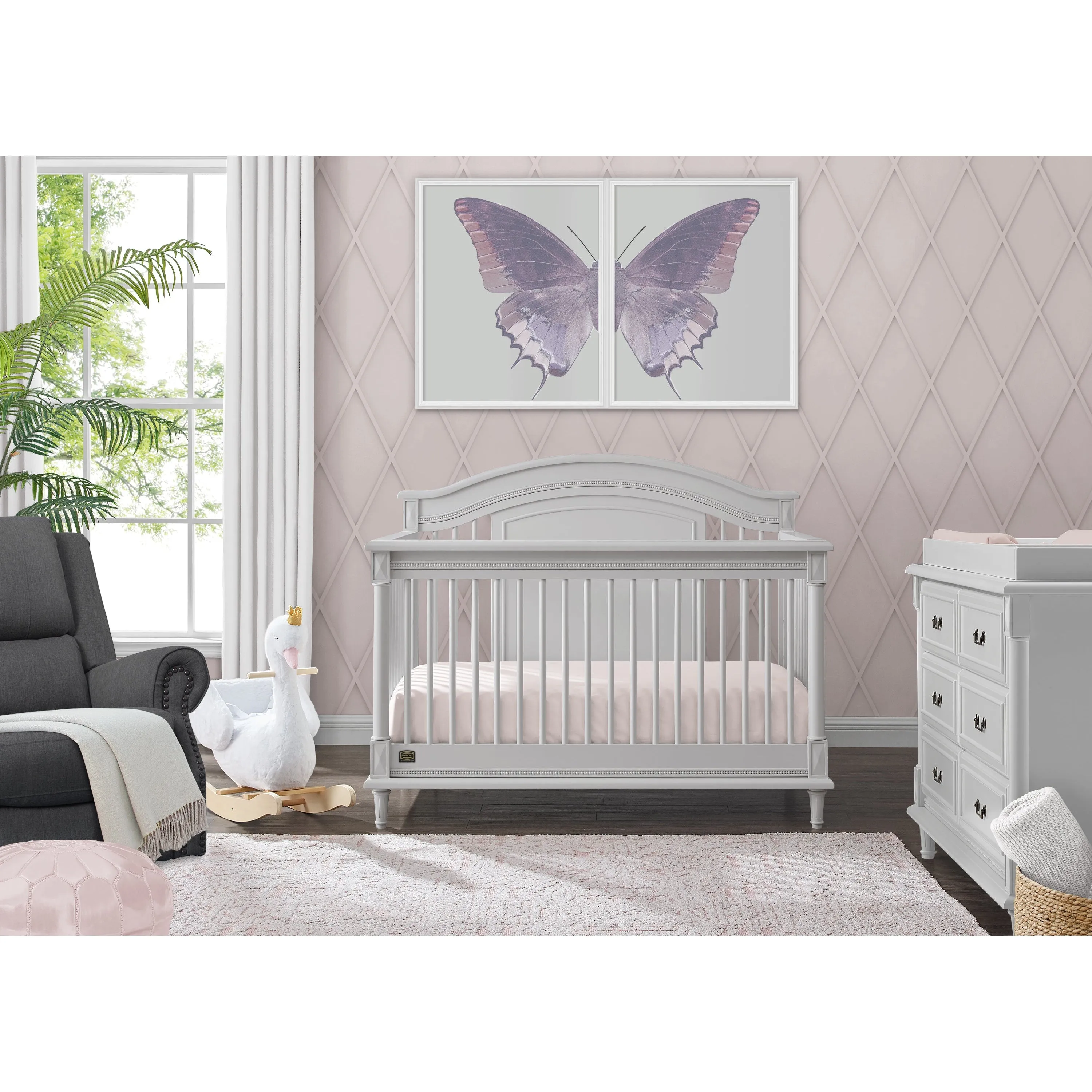 Delta Juliette 6-in-1 Convertible Crib